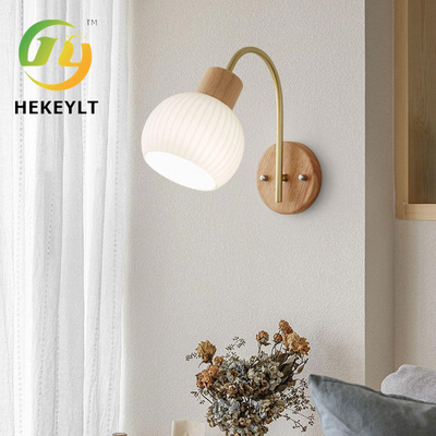 नॉर्डिक ठोस लकड़ी की दीवार प्रकाश सरल रचनात्मक पोर्च प्रकाश सीढ़ी गलियारा बेडरूम हेडबोर्ड दीवार प्रकाश