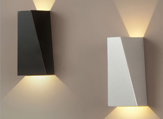 धातु सामग्री व्यास 10.5 सेमी ऊँचाई 22 सेमी इनडोर आधुनिक दीवार प्रकाश