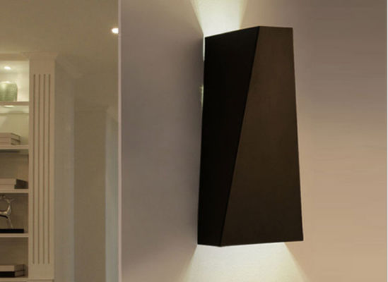 धातु सामग्री व्यास 10.5 सेमी ऊँचाई 22 सेमी इनडोर आधुनिक दीवार प्रकाश